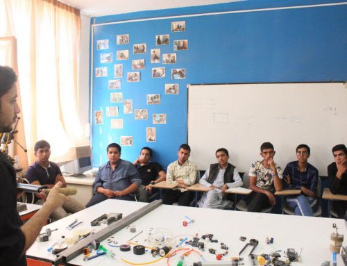 برگذاری ورک شاپ آموزشی و بازدید دانش‌آموزان هنرستان شهید احمدی روشن شهر زاهدان